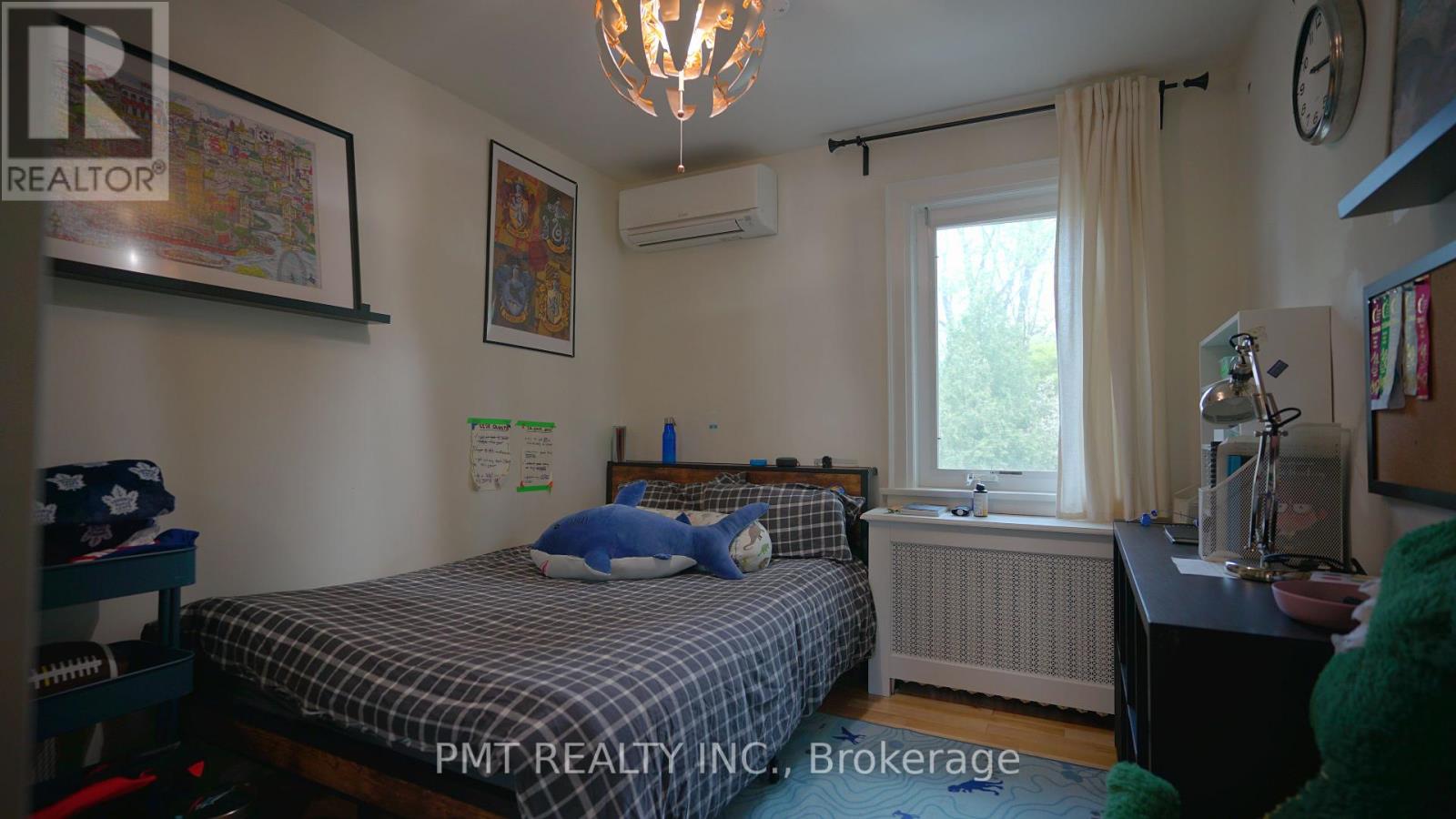 581 Soudan Avenue, Toronto, Ontario  M4S 1X1 - Photo 17 - C12173598