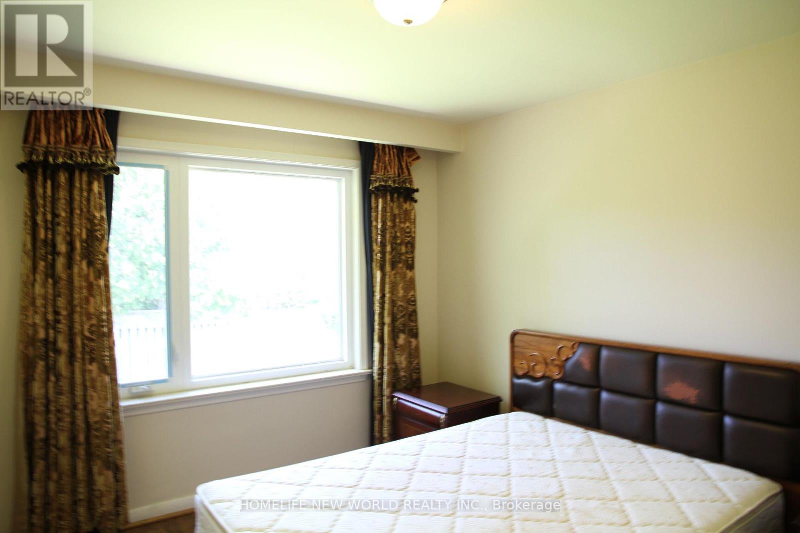 10 Bathford Crescent, Toronto, Ontario  M2J 2S4 - Photo 9 - C12173629