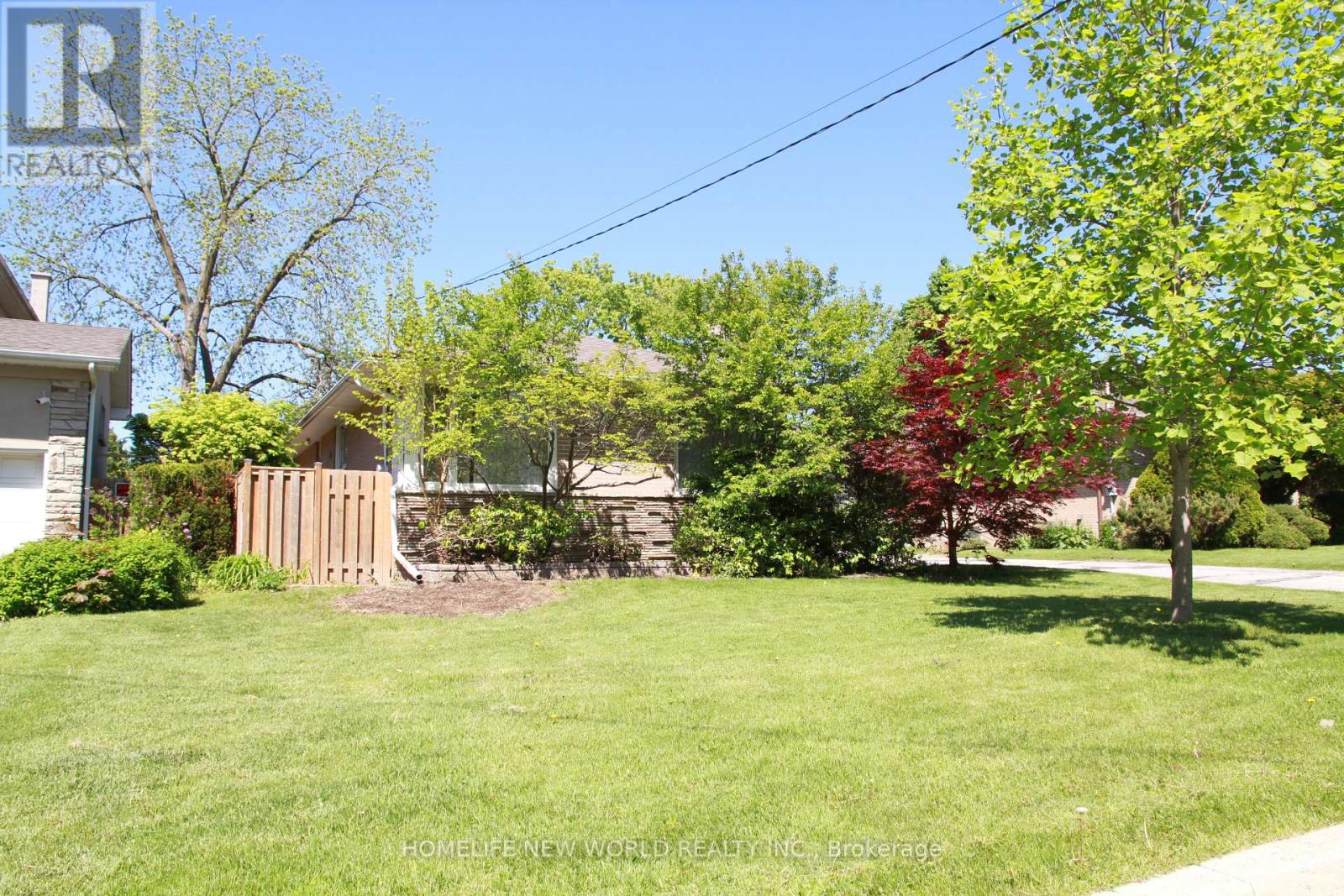 Property at 10 BATHFORD CRESCENT image 2
