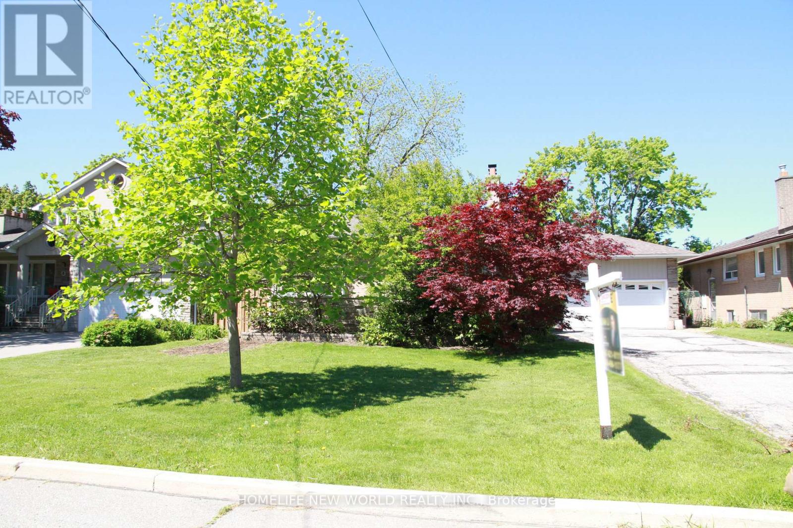 Property at 10 BATHFORD CRESCENT image 3