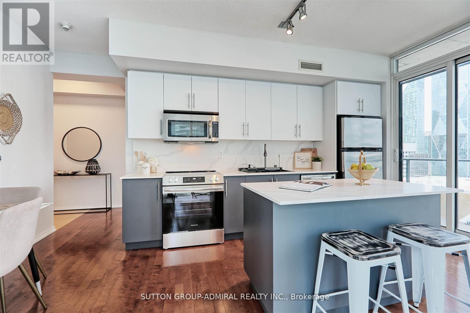 1407 - 55 Bremner Boulevard, Toronto (Waterfront Communities), Ontario  M5J 0A6 - Photo 12 - C12173651