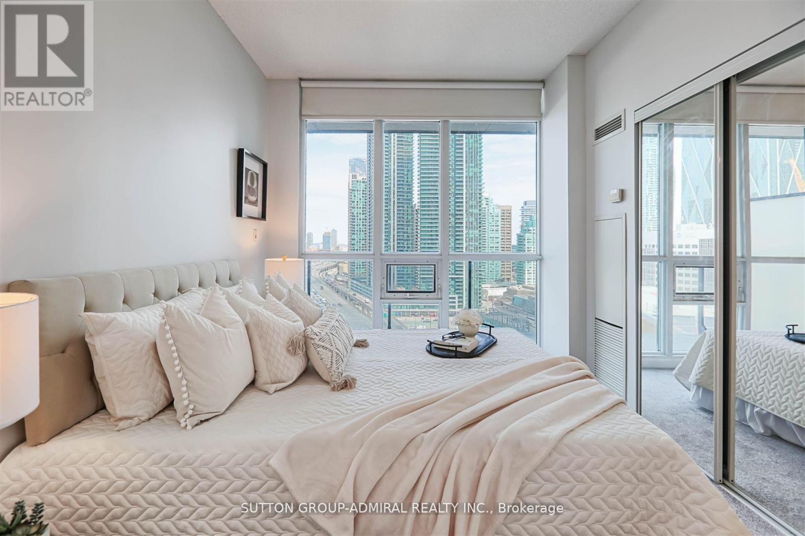 1407 - 55 Bremner Boulevard, Toronto (Waterfront Communities), Ontario  M5J 0A6 - Photo 31 - C12173651