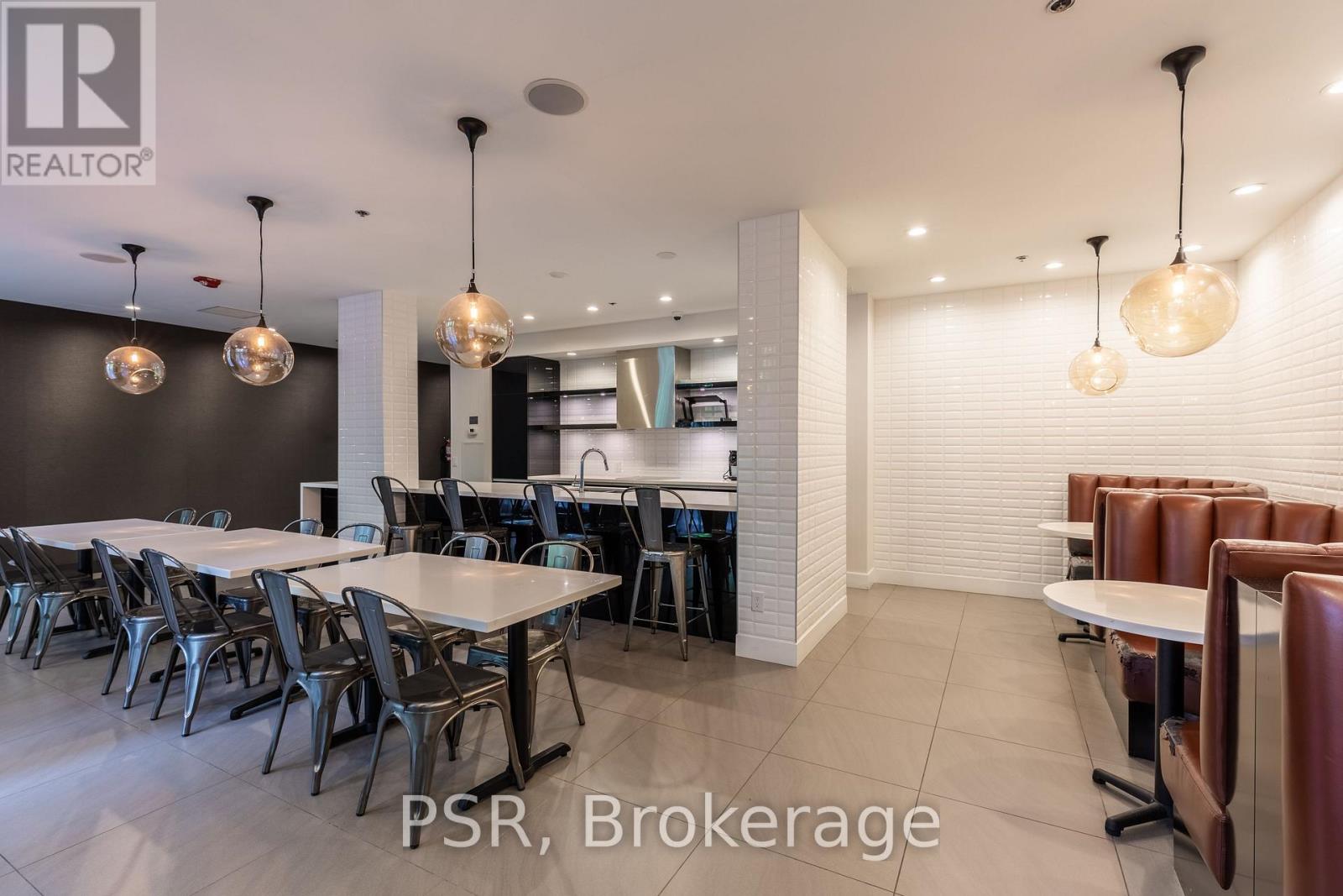 518 - 377 Madison Avenue N, Toronto, Ontario  M4V 3E1 - Photo 6 - C12173658