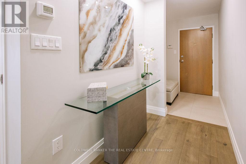 303 - 1001 Bay Street, Toronto, Ontario  M5S 3A6 - Photo 4 - C12173679