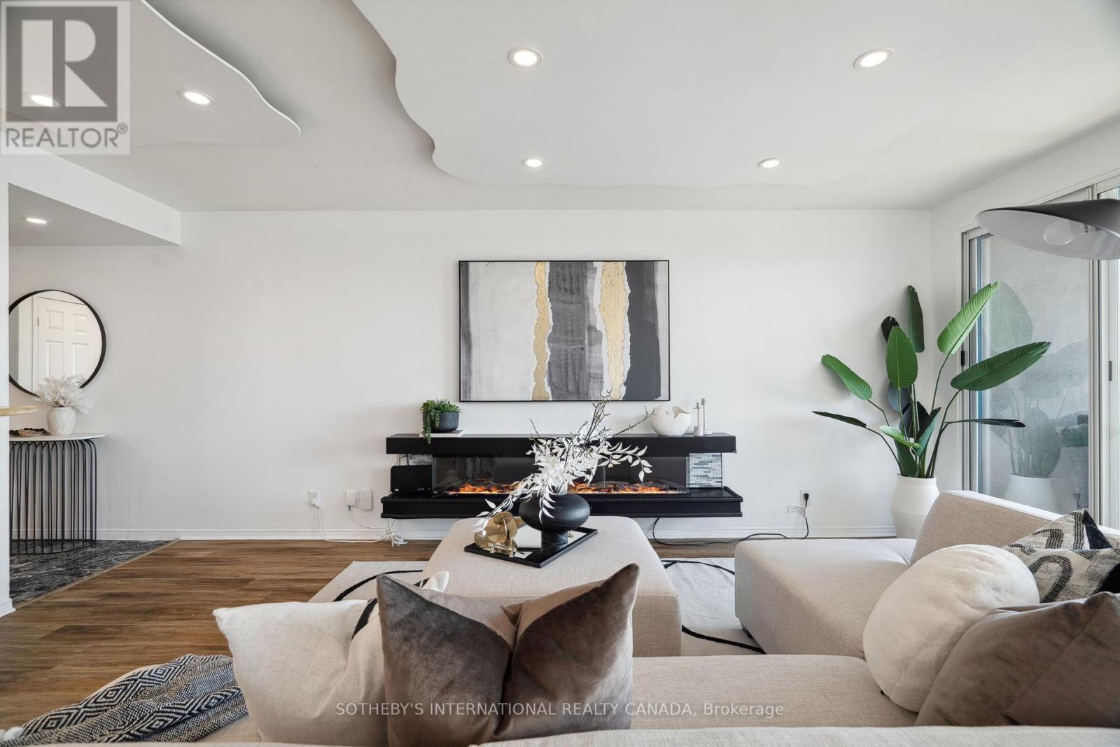 3212 - 99 Harbour Square, Toronto (Waterfront Communities), Ontario  M5J 2H2 - Photo 15 - C12173710