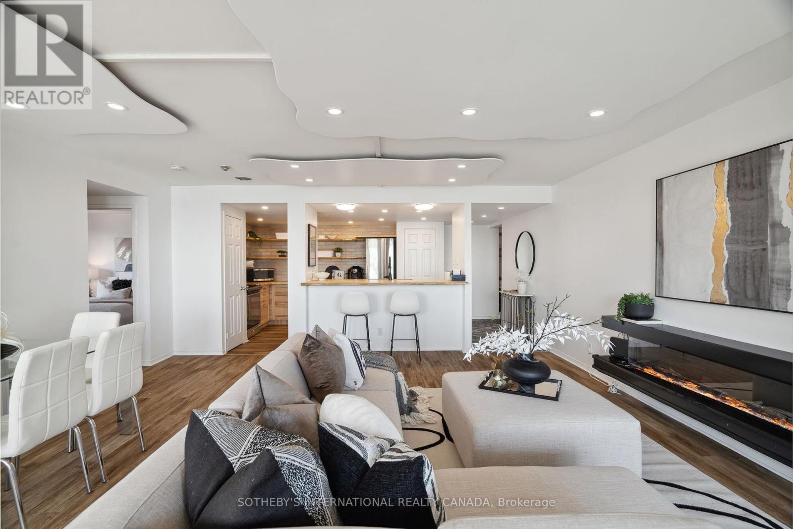 3212 - 99 Harbour Square, Toronto (Waterfront Communities), Ontario  M5J 2H2 - Photo 16 - C12173710