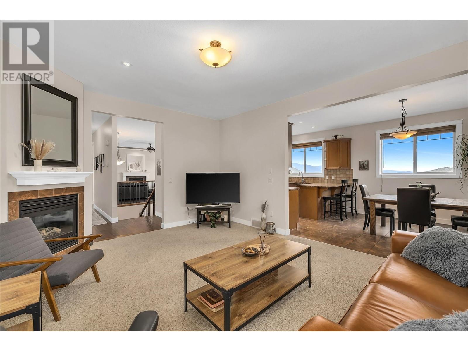 737 Kuipers Crescent, Kelowna, British Columbia  V1W 5H4 - Photo 5 - 10333872