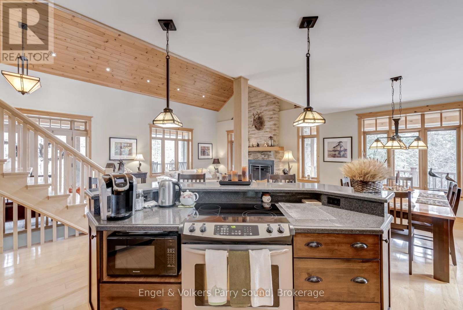 35 Shakell Road, Whitestone, Ontario P0A 1G0 - Photo 12 - X12124382