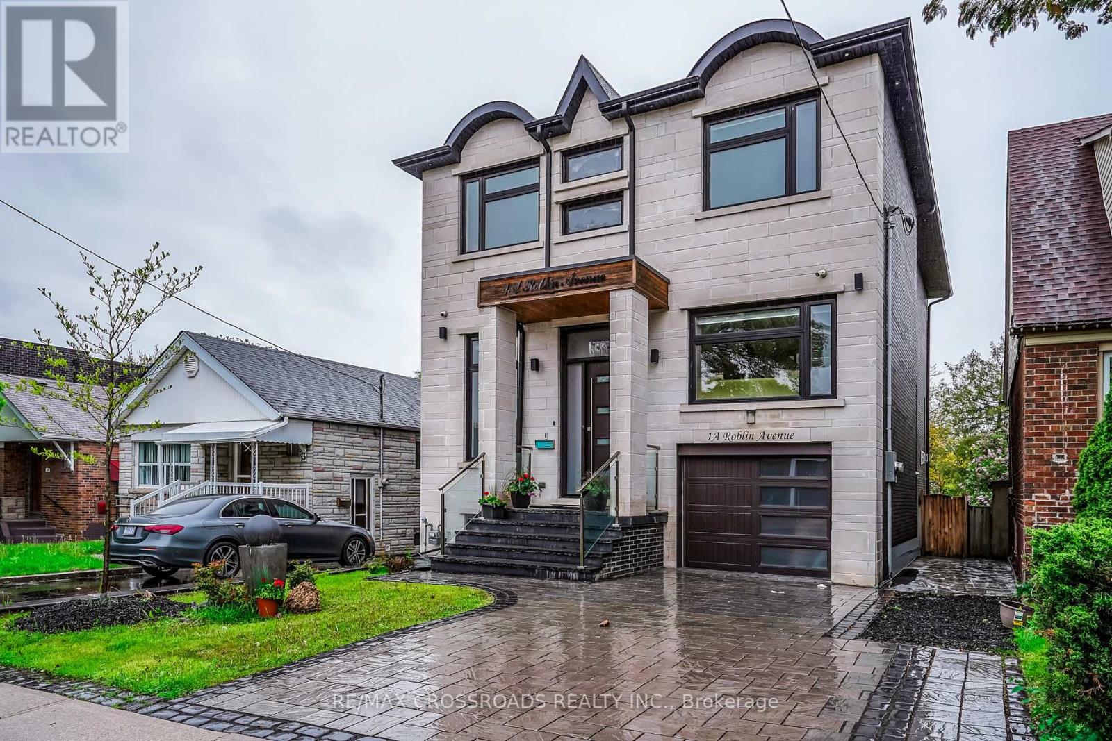 Property at 1A ROBLIN AVENUE image 3
