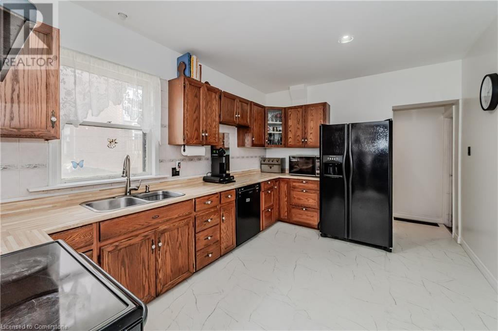 51 Cedar Street N, Kitchener, Ontario  N2H 2W9 - Photo 11 - 40733425