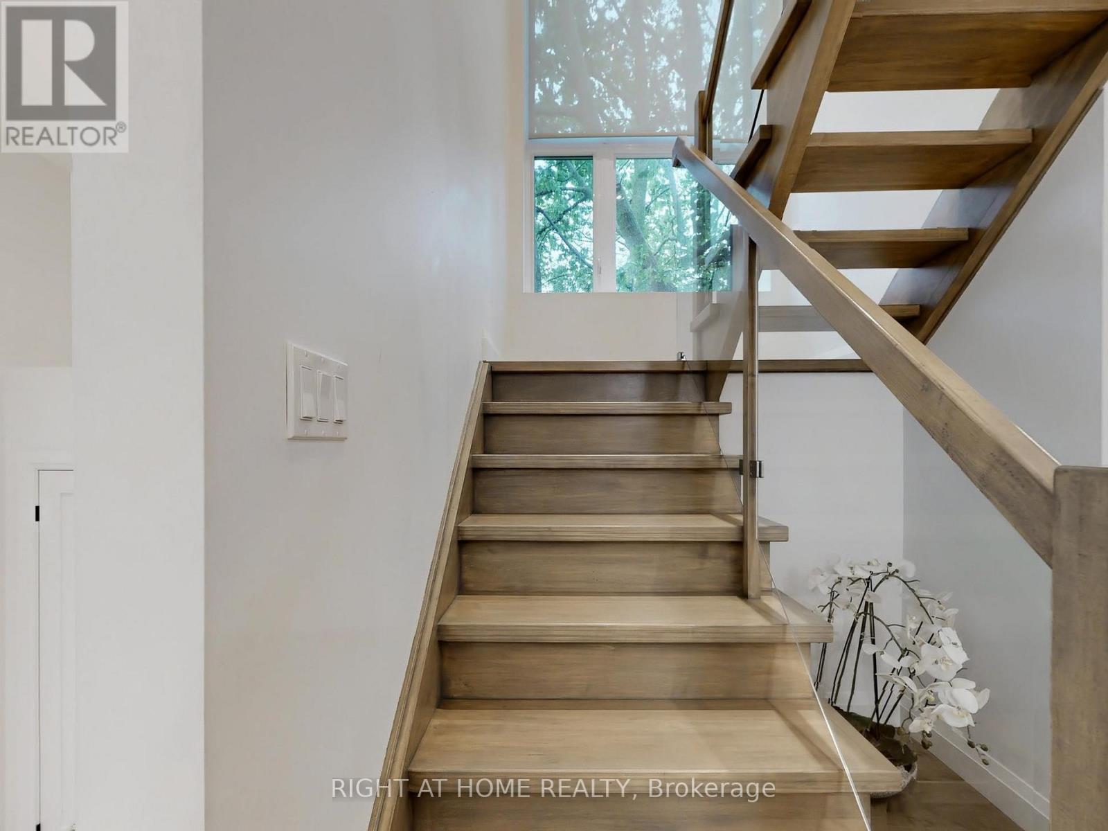 475 Donlands Avenue, Toronto (East York), Ontario  M4J 3S4 - Photo 28 - E12171414