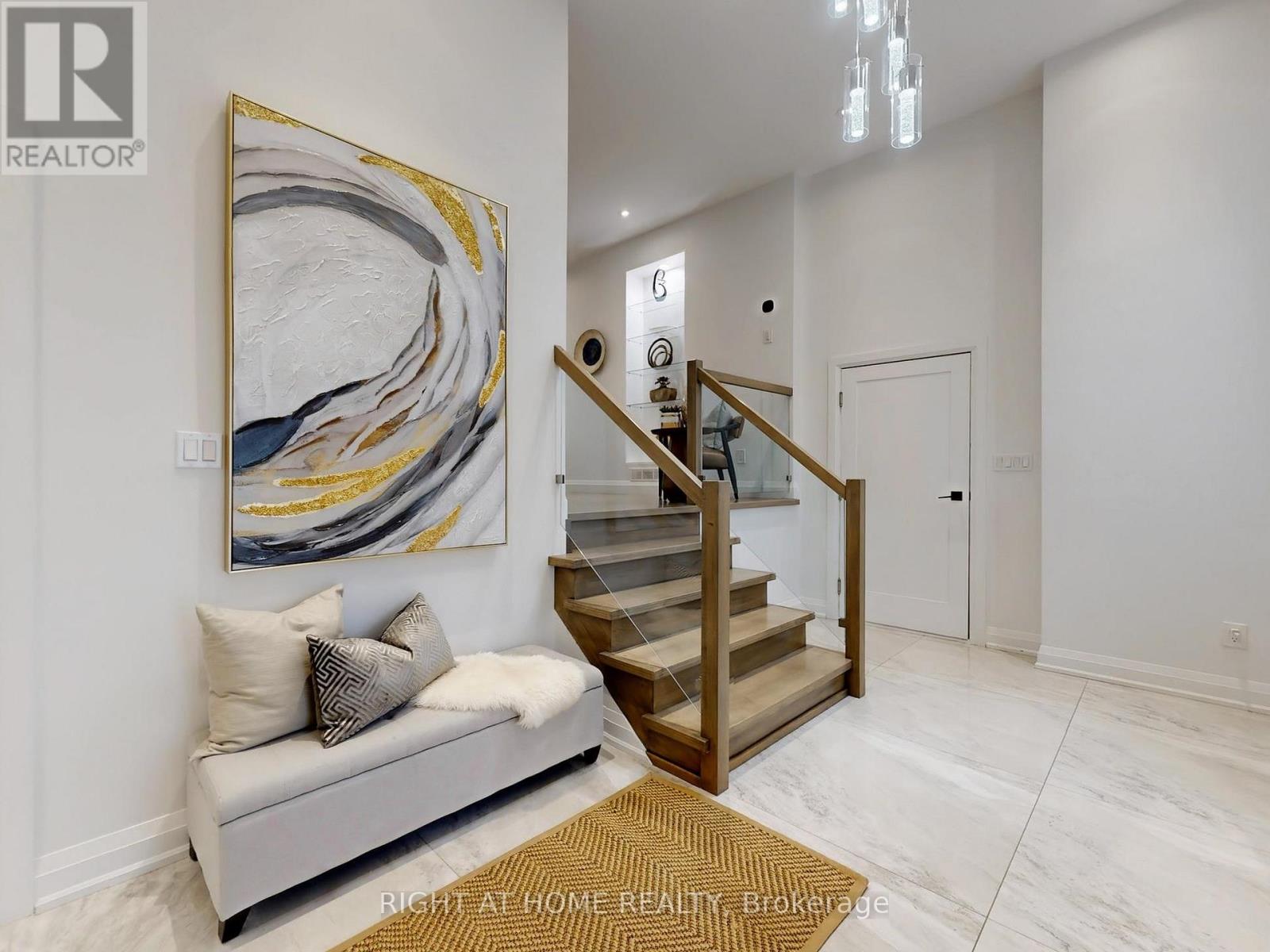 475 Donlands Avenue, Toronto, Ontario  M4J 3S4 - Photo 9 - E12171414