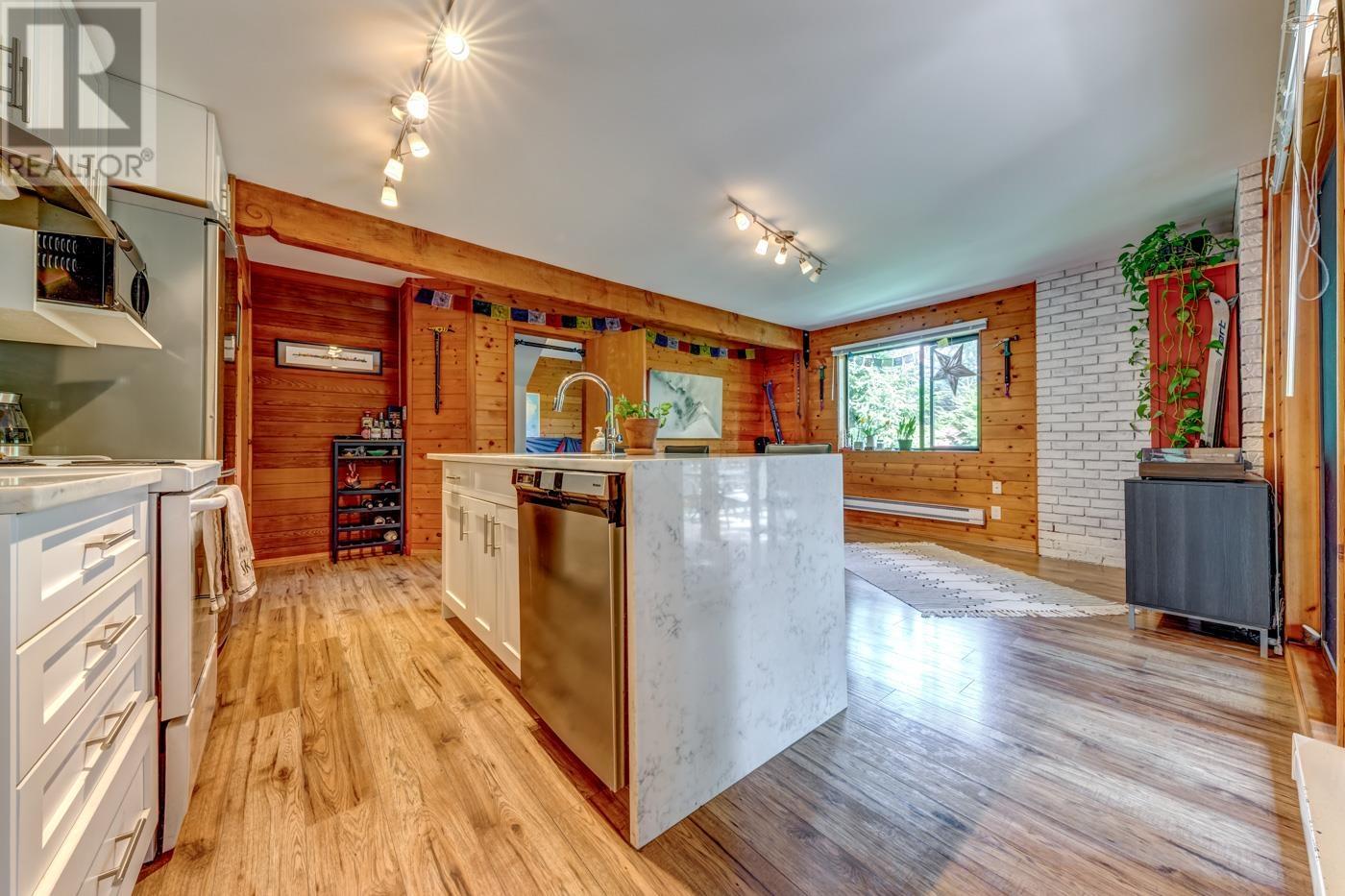 8248 Alpine Way, Whistler, British Columbia  V8E 0G2 - Photo 31 - R3002920