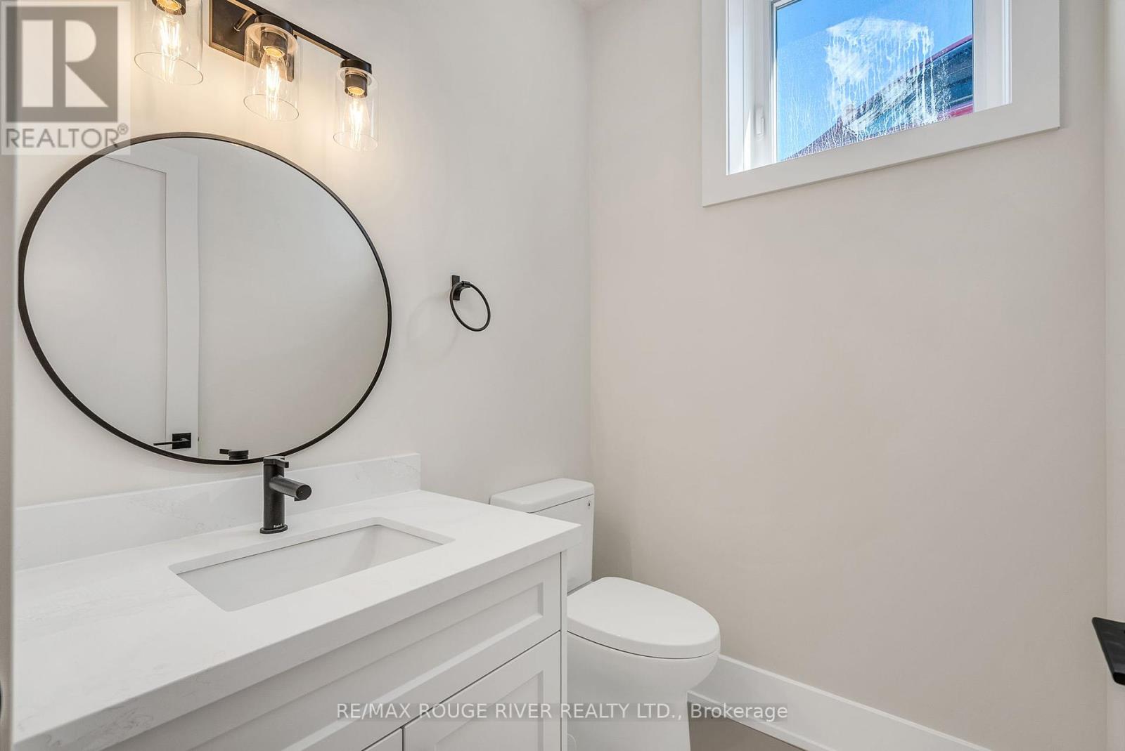213 Suzanne Mess Boulevard, Cobourg, Ontario  K9A 3L3 - Photo 42 - X12001468