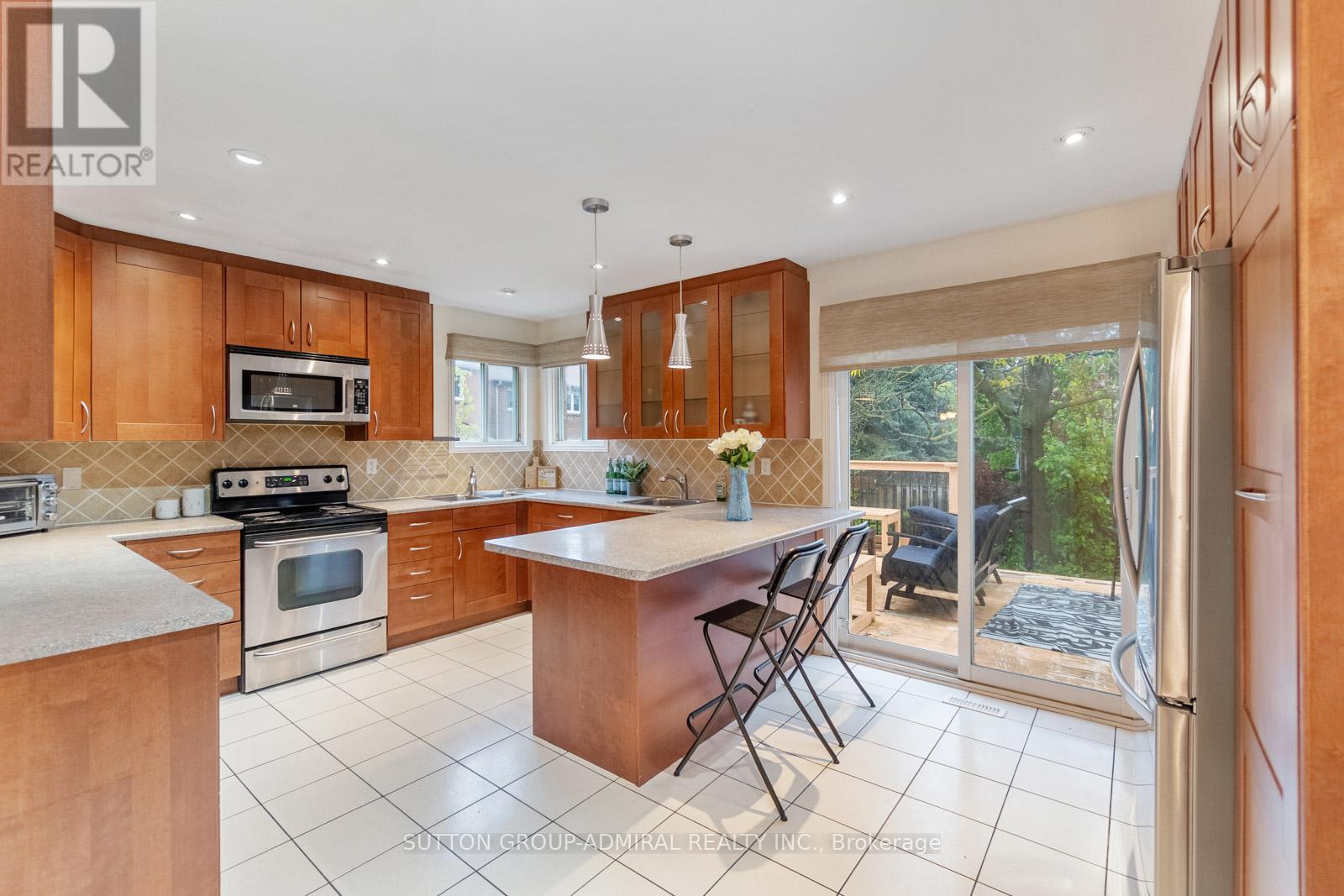 288 Chelwood Drive, Vaughan, Ontario  L4J 7Y8 - Photo 11 - N12173617