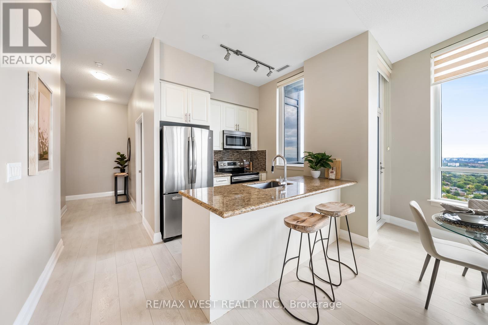 PH10 - 7161 YONGE STREET, Markham, Ontario