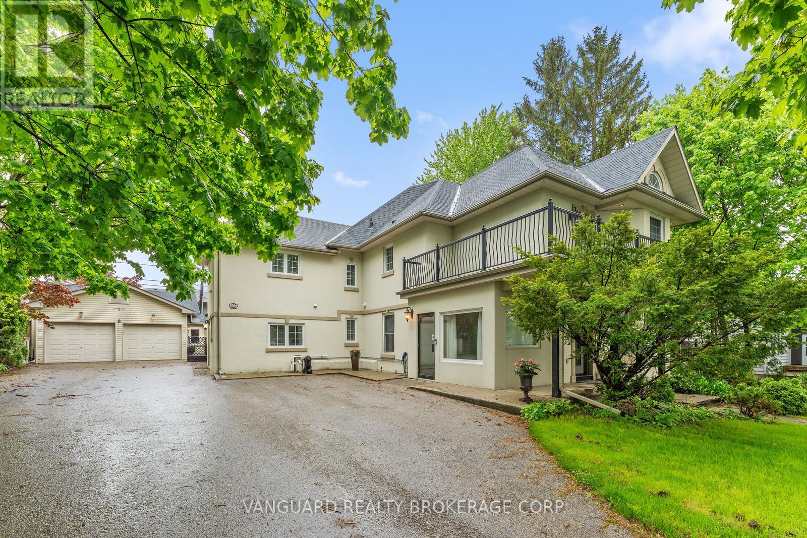 Property at 108 QUEEN STREET S image 4