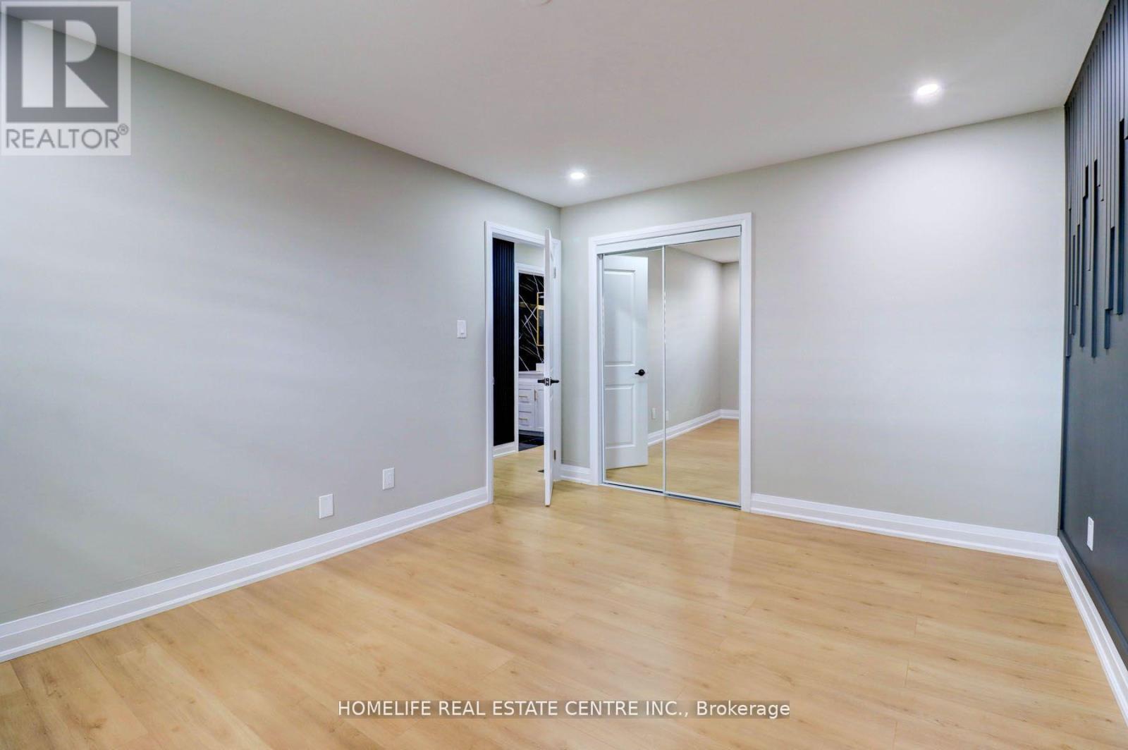 240 Bayfield Street, Barrie, Ontario  L4M 3B7 - Photo 20 - S12173730