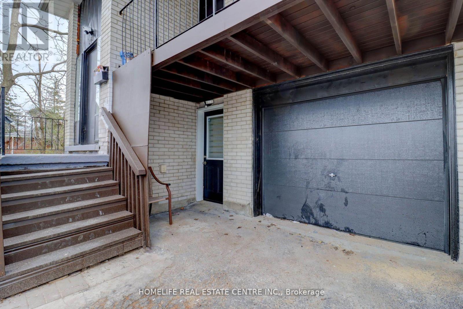 240 Bayfield Street, Barrie, Ontario  L4M 3B7 - Photo 5 - S12173730