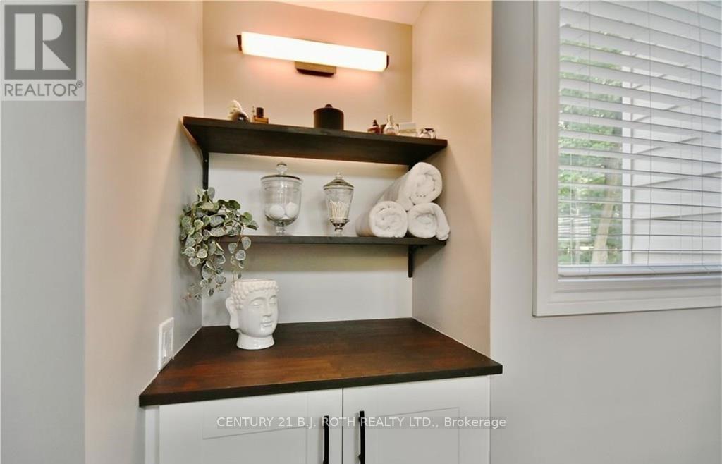 32 Wattie Road, Springwater (Midhurst), Ontario  L9X 0P7 - Photo 23 - S12173741