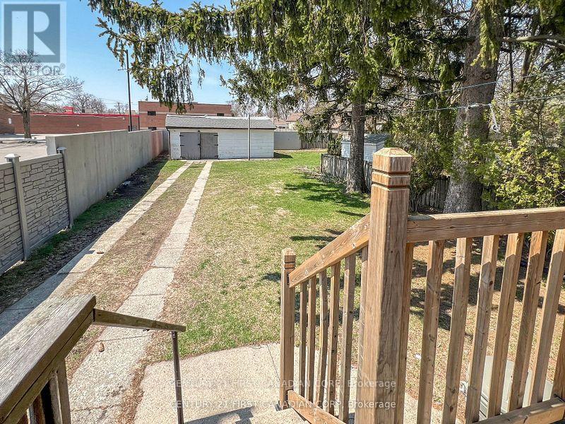 67 Sackville Street, London East, Ontario  N5Z 2E3 - Photo 4 - X12173805