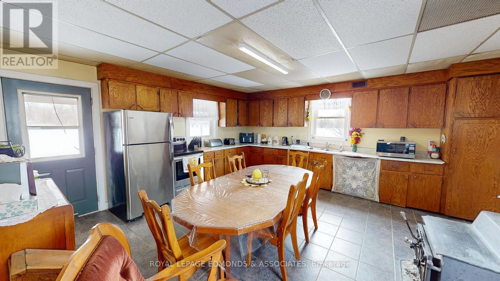 315 Beachburg Road, Whitewater Region, Ontario  K0J 1K0 - Photo 10 - X12007345