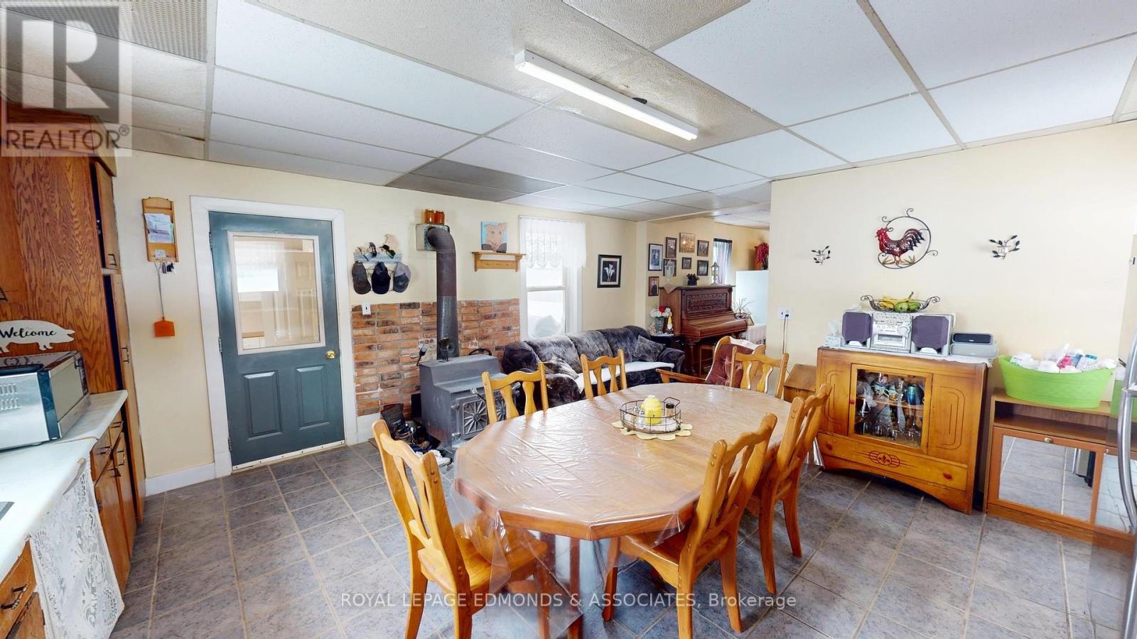 315 Beachburg Road, Whitewater Region, Ontario  K0J 1K0 - Photo 12 - X12007345