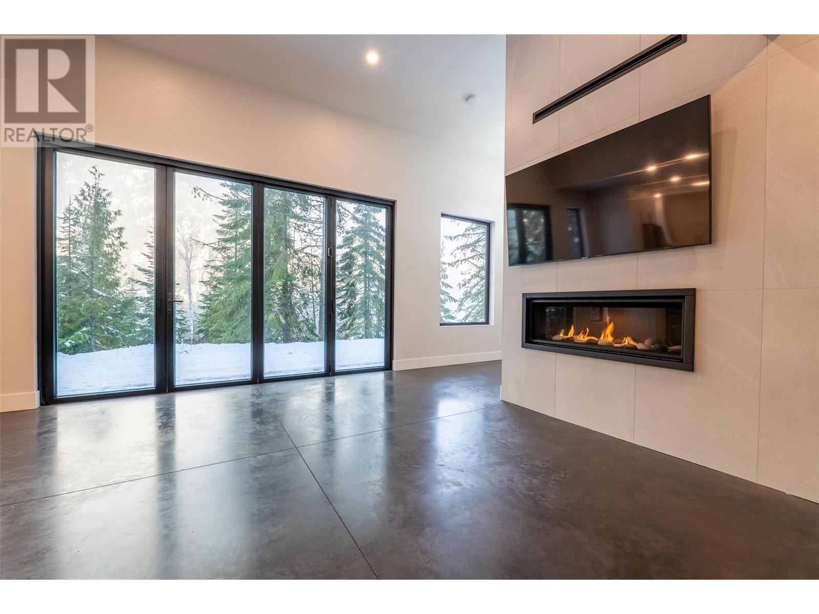 1350 Kai Road, Nelson, British Columbia  V1L 7G1 - Photo 13 - 10330712