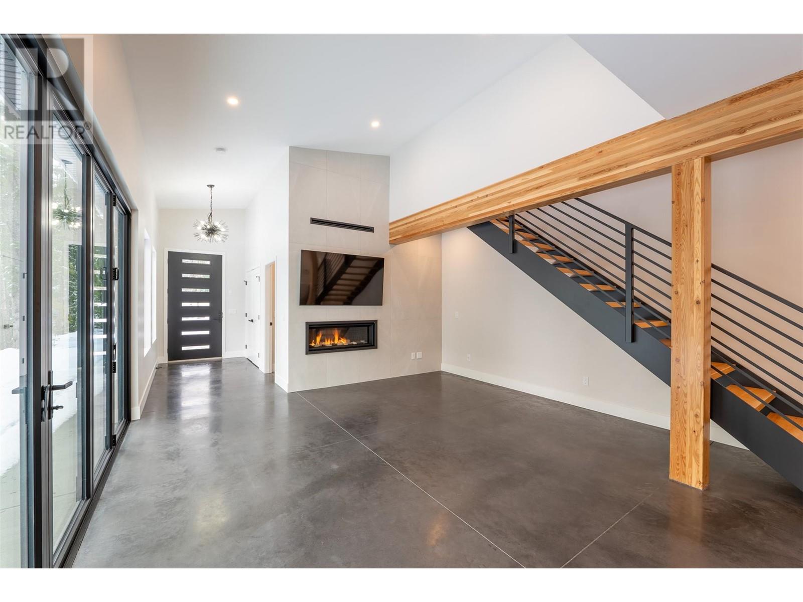 1350 Kai Road, Nelson, British Columbia  V1L 7G1 - Photo 10 - 10330712