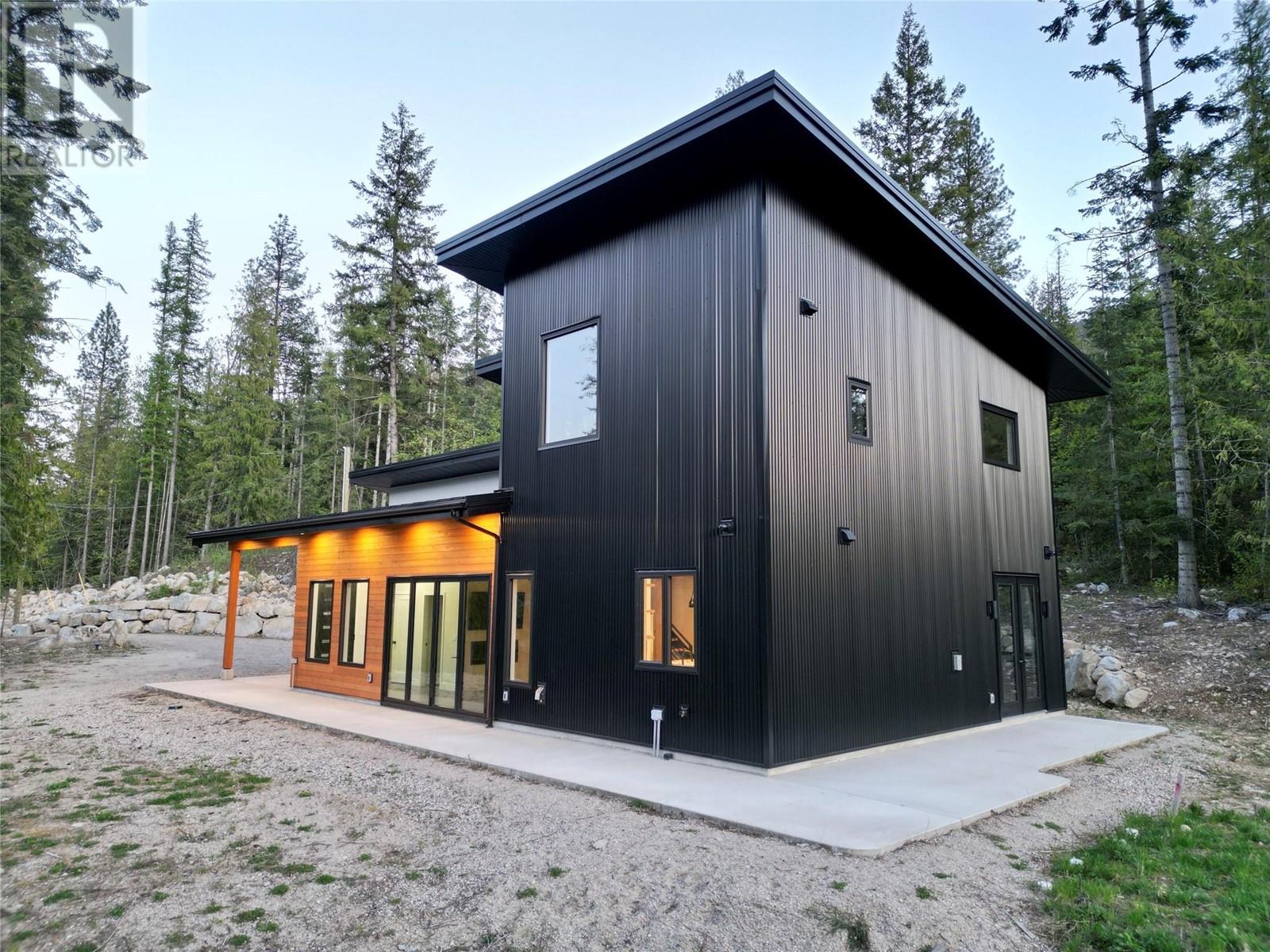 1350 Kai Road, Nelson, British Columbia  V1L 7G1 - Photo 3 - 10330712