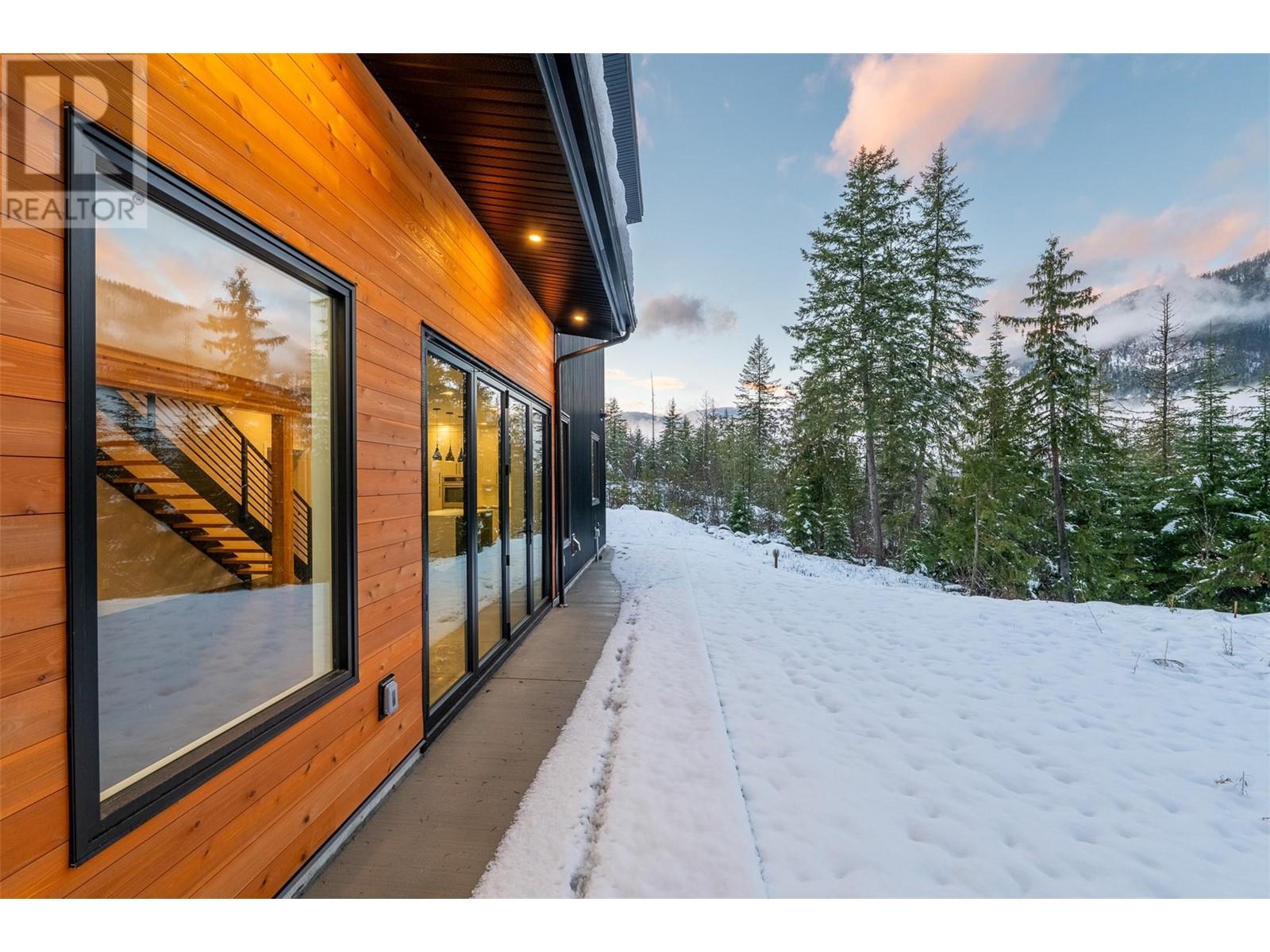 1350 Kai Road, Nelson, British Columbia  V1L 7G1 - Photo 16 - 10330712
