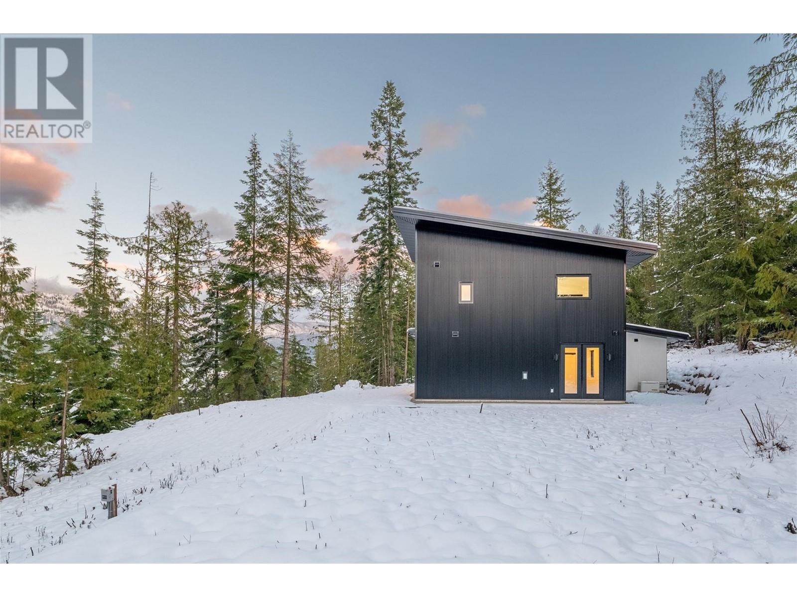 1350 Kai Road, Nelson, BC V1L7G1
