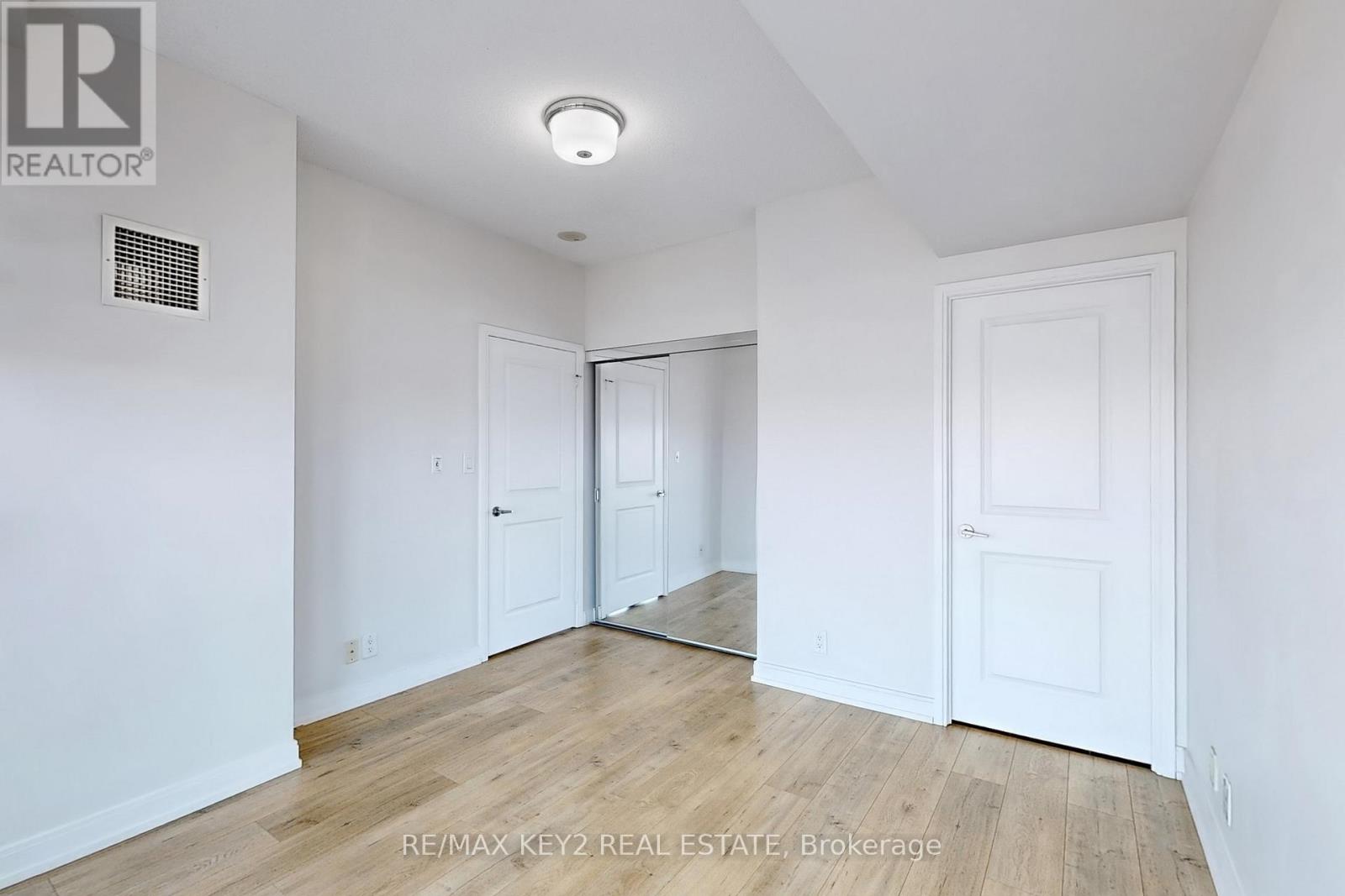 4201 - 50 Absolute Avenue, Mississauga, Ontario  L4Z 0A8 - Photo 16 - W12173593