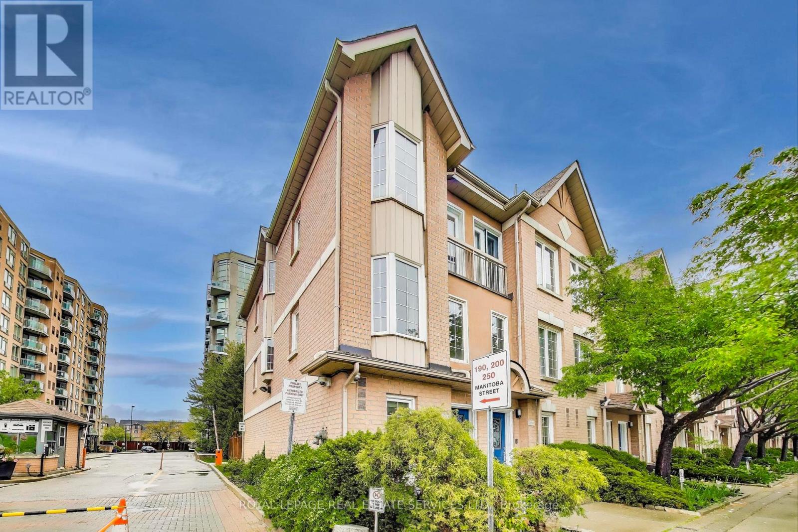 Property at 10 - 210 MANITOBA STREET image 3
