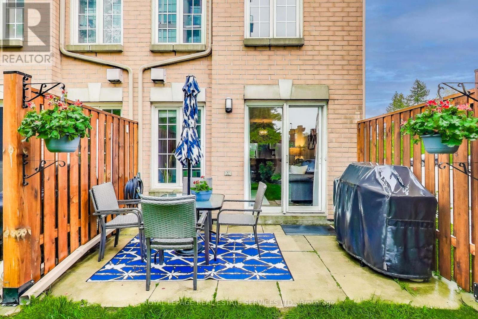 10 - 210 Manitoba Street, Toronto, Ontario  M8Y 4G7 - Photo 31 - W12173621
