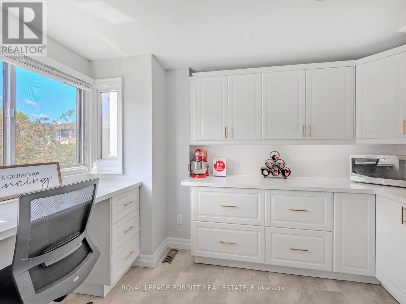 6 - 4 Bradbrook Road, Toronto, Ontario  M8Z 5V3 - Photo 15 - W12173663