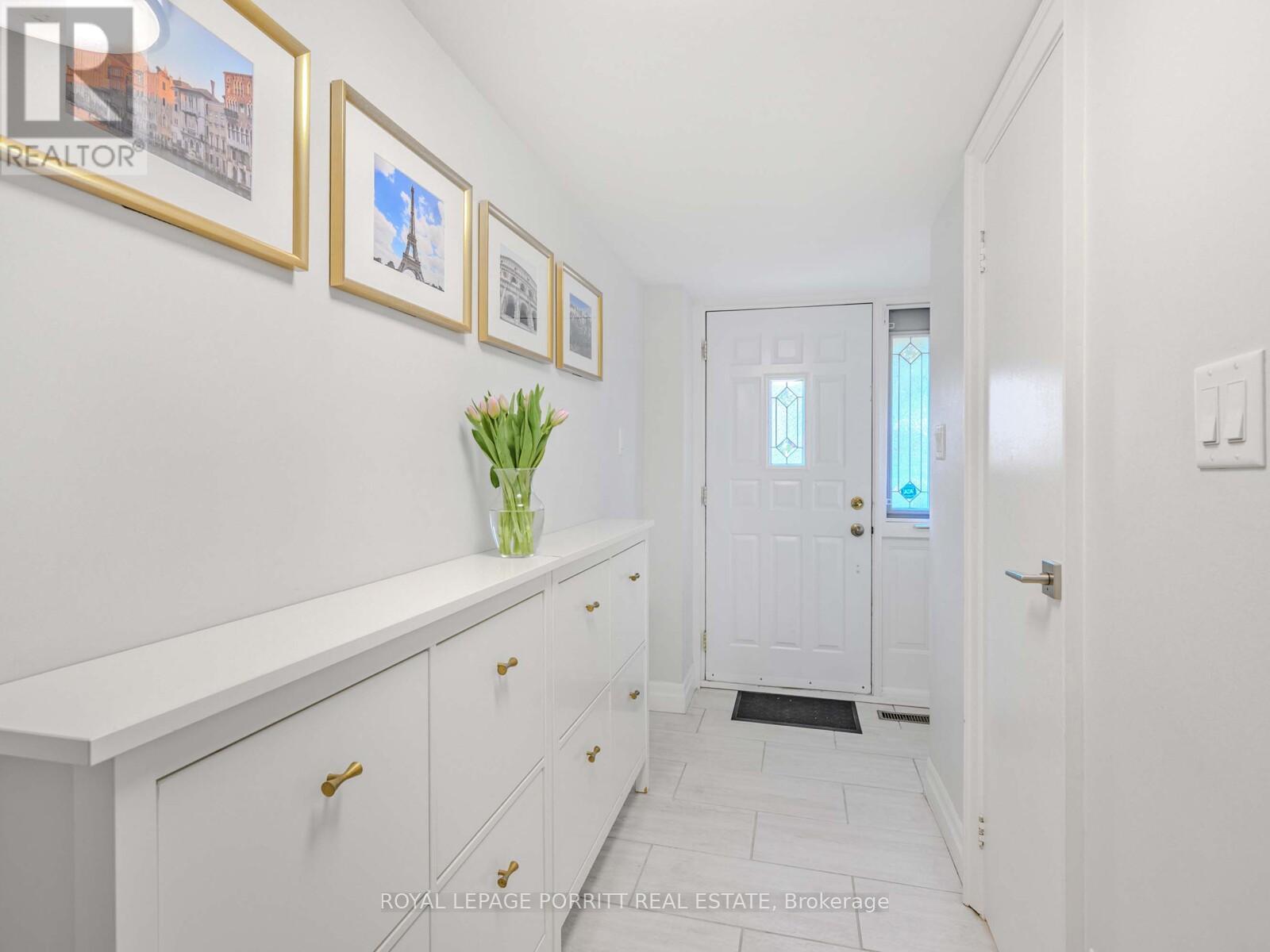 6 - 4 Bradbrook Road, Toronto, Ontario  M8Z 5V3 - Photo 5 - W12173663