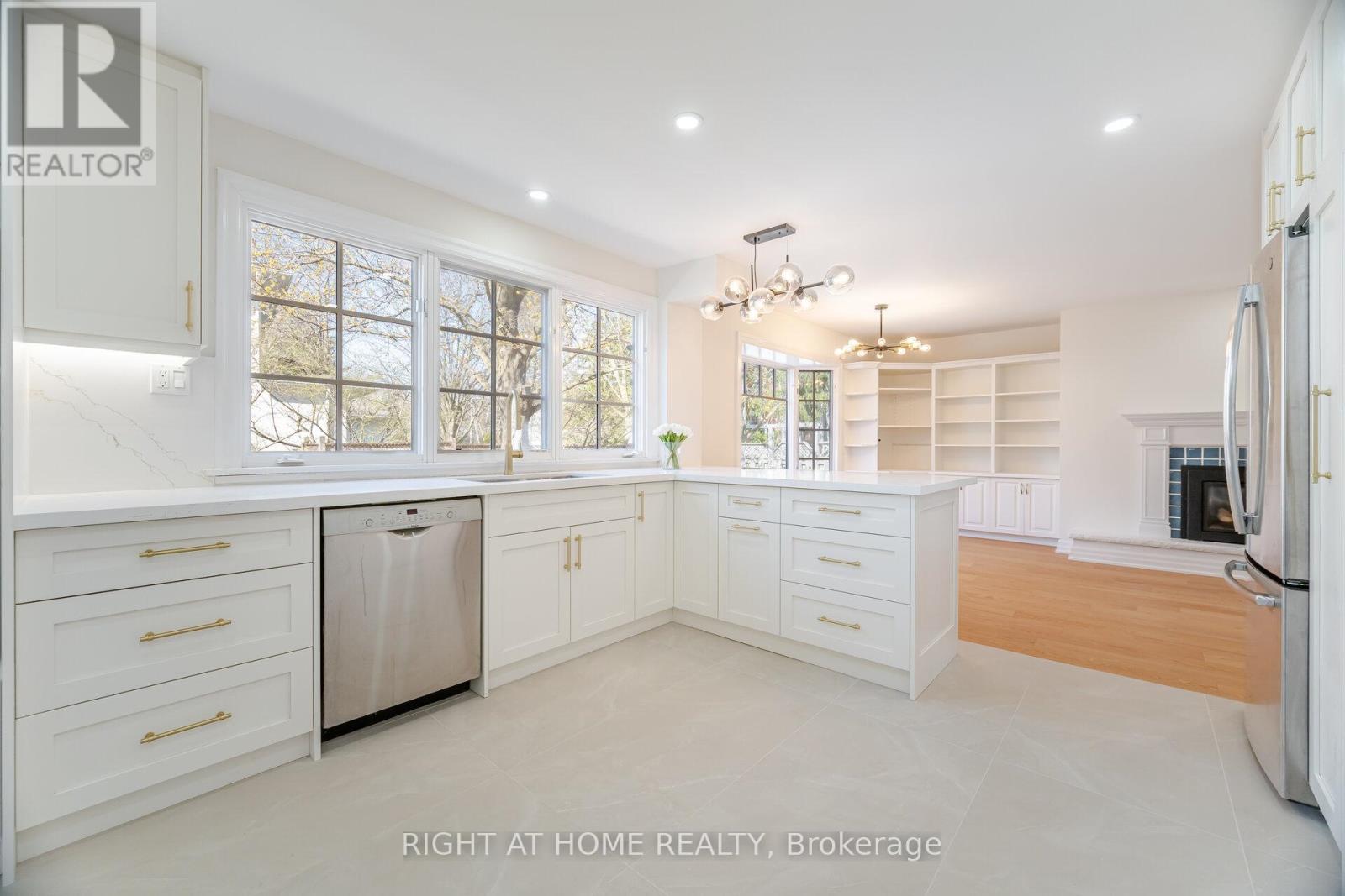 1173 Carey Road, Oakville, Ontario  L6J 2E3 - Photo 11 - W12173672