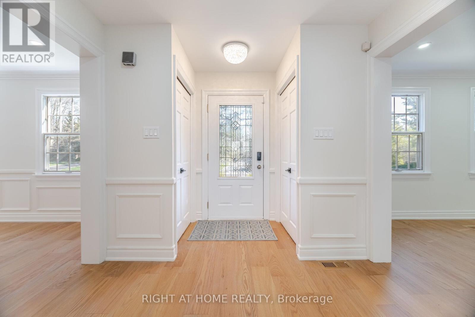 1173 Carey Road, Oakville, Ontario  L6J 2E3 - Photo 4 - W12173672