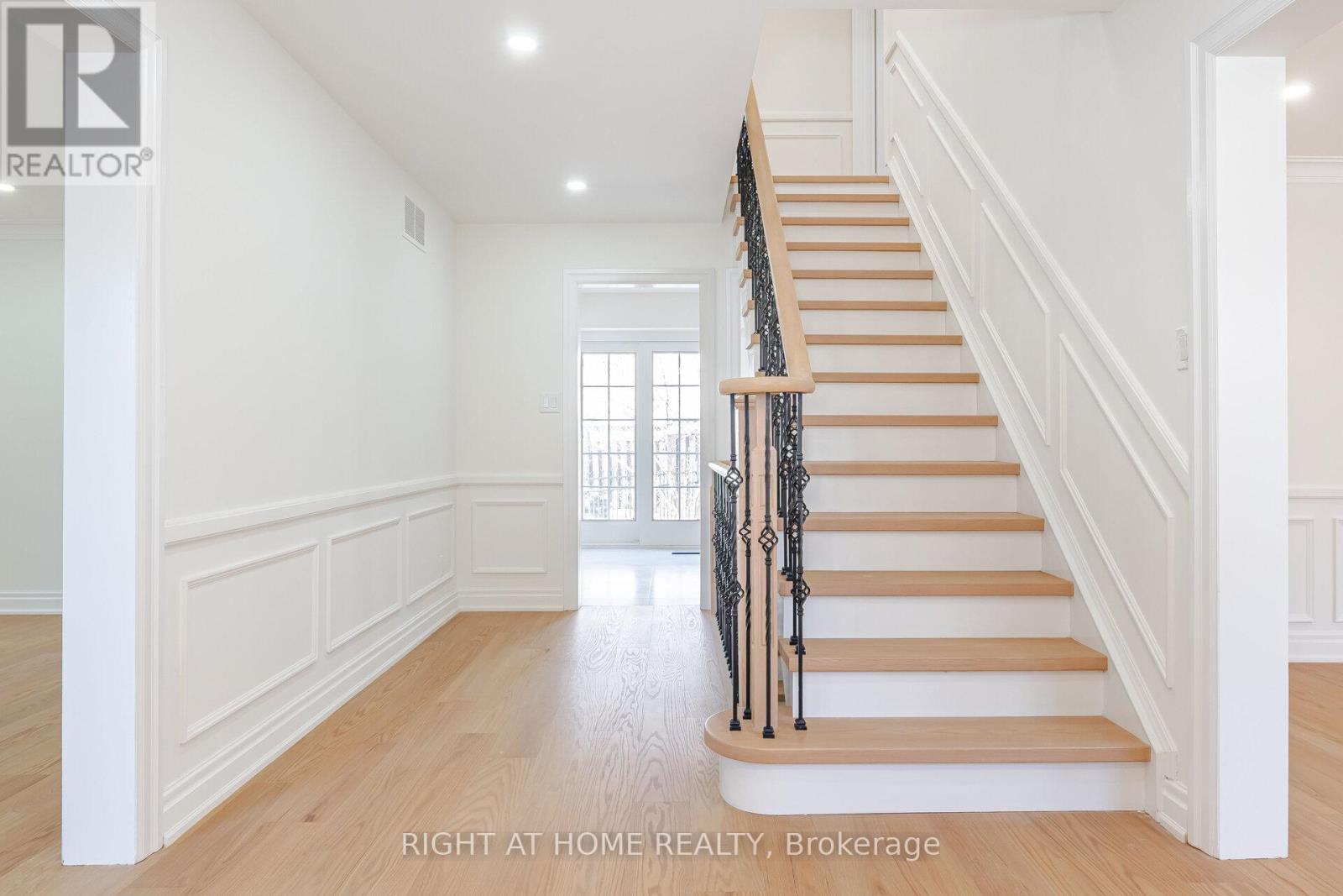 1173 Carey Road, Oakville, Ontario  L6J 2E3 - Photo 5 - W12173672