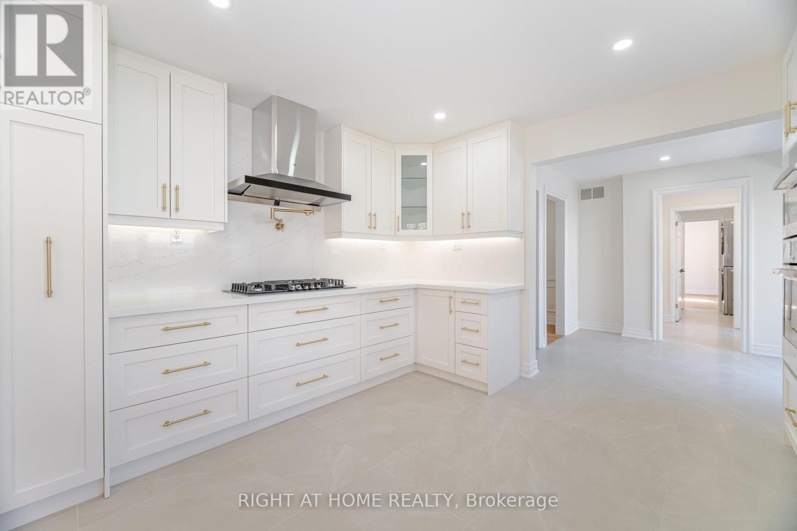 1173 Carey Road, Oakville, Ontario  L6J 2E3 - Photo 6 - W12173672