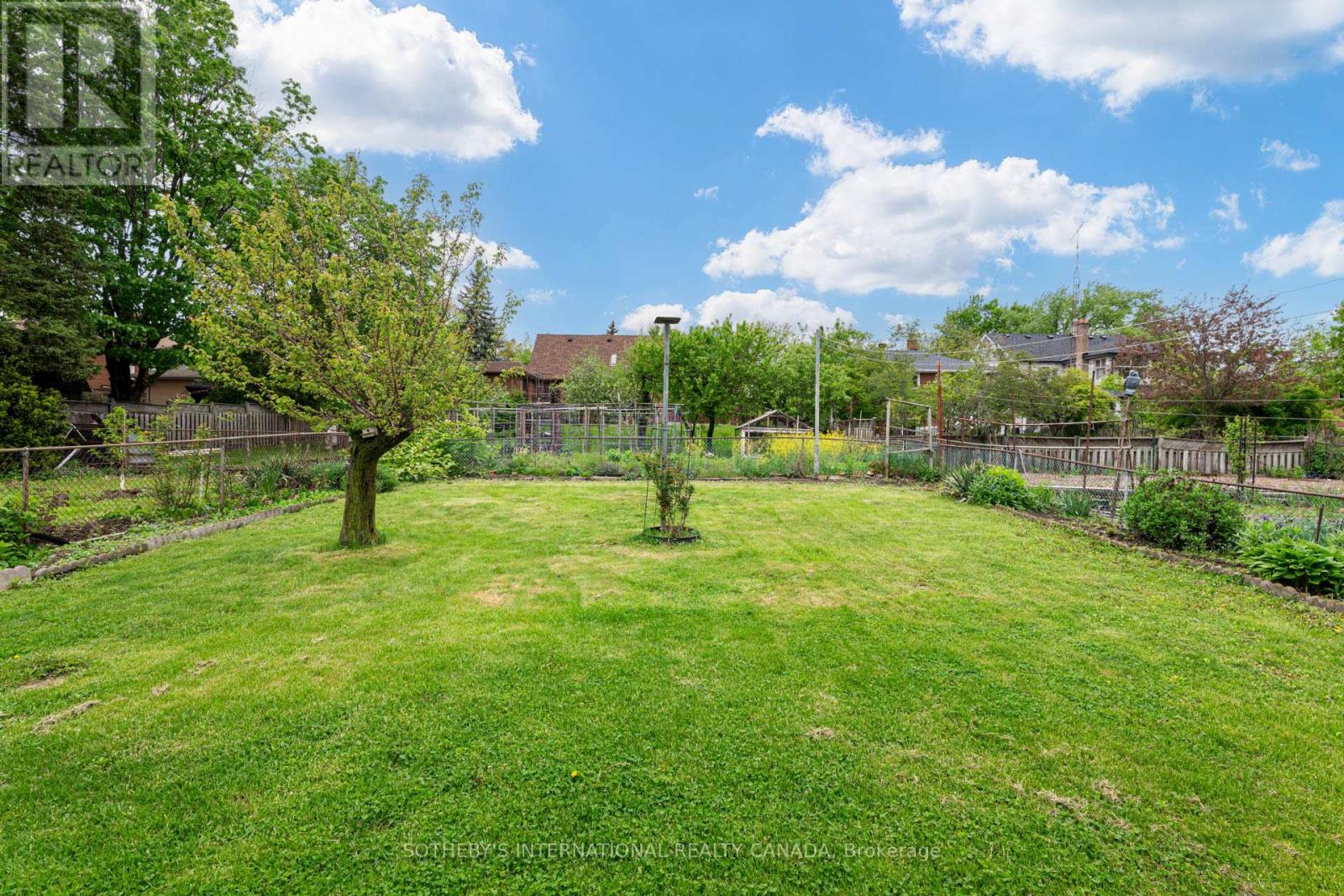 102 Clement Road, Toronto, Ontario  M9R 1Z2 - Photo 34 - W12173717