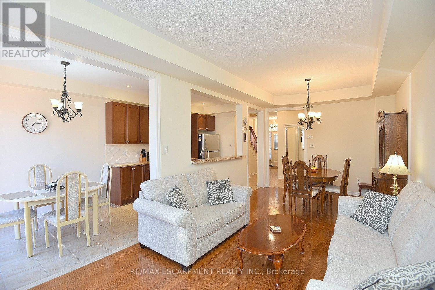 4194 Rawlins Common, Burlington, Ontario  L7M 0B5 - Photo 10 - W12173739