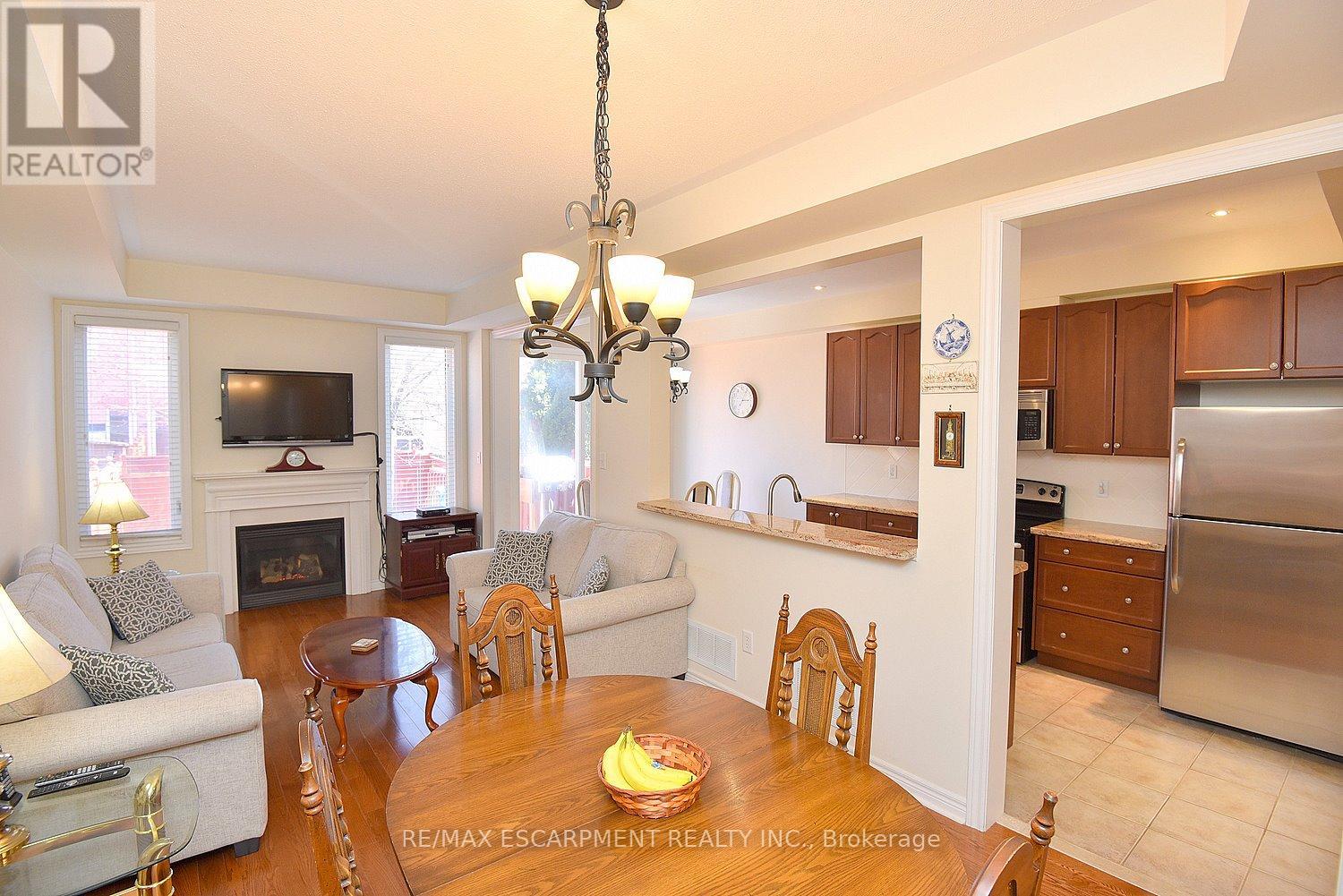 4194 Rawlins Common, Burlington, Ontario  L7M 0B5 - Photo 13 - W12173739