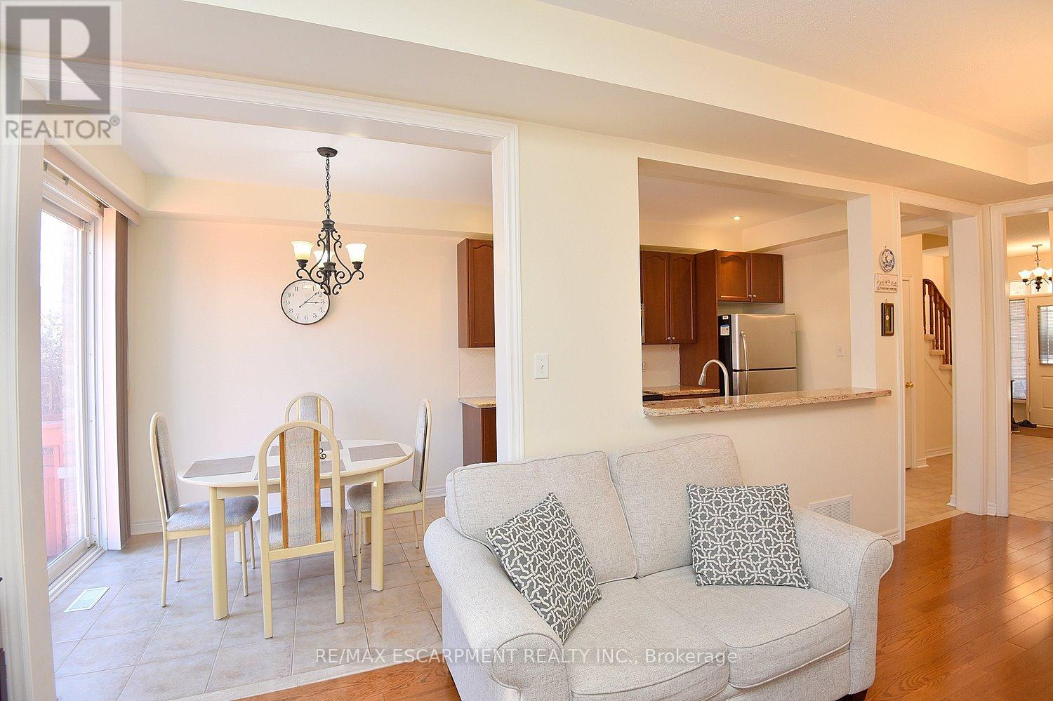 4194 Rawlins Common, Burlington, Ontario  L7M 0B5 - Photo 18 - W12173739
