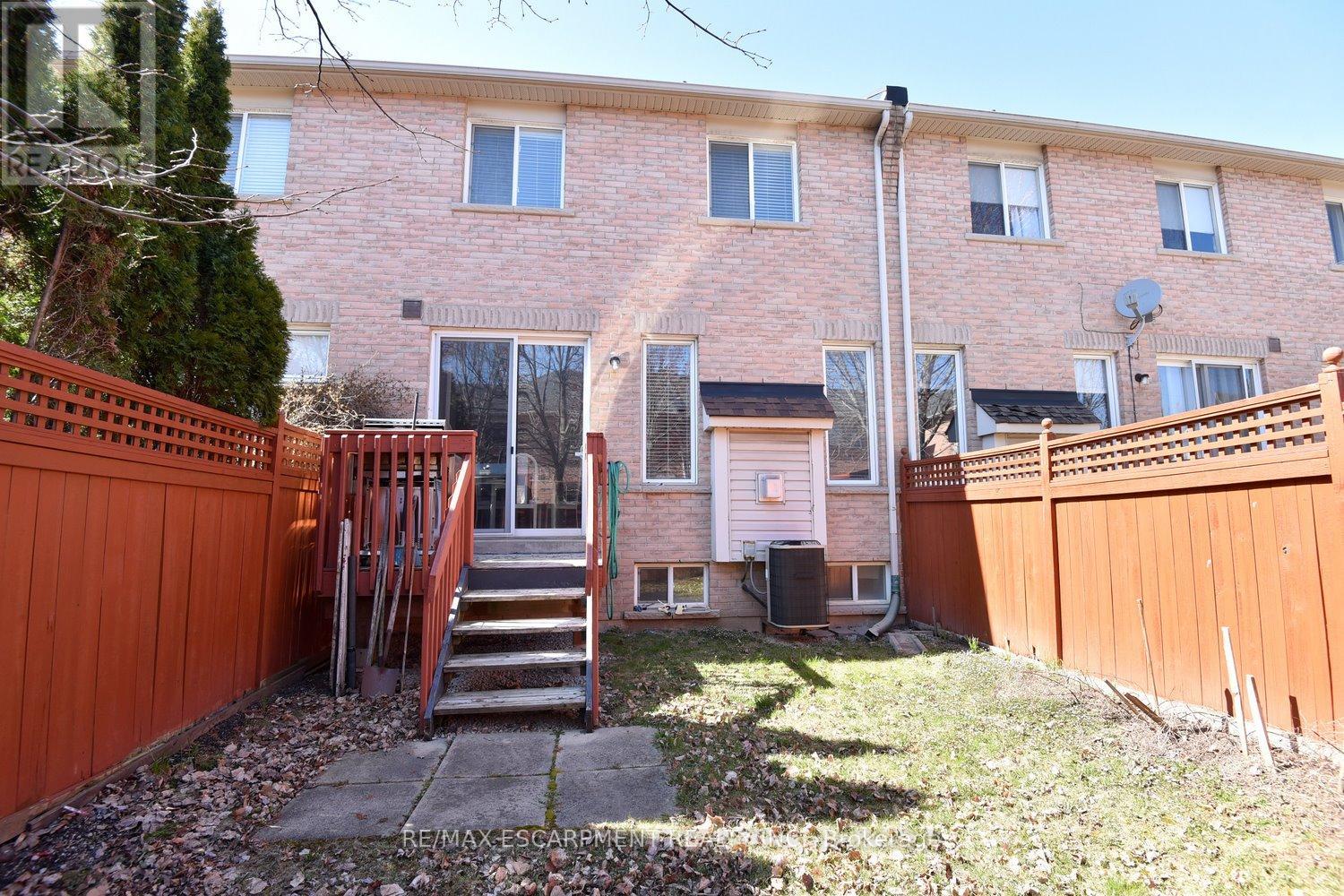 4194 Rawlins Common, Burlington, Ontario  L7M 0B5 - Photo 38 - W12173739