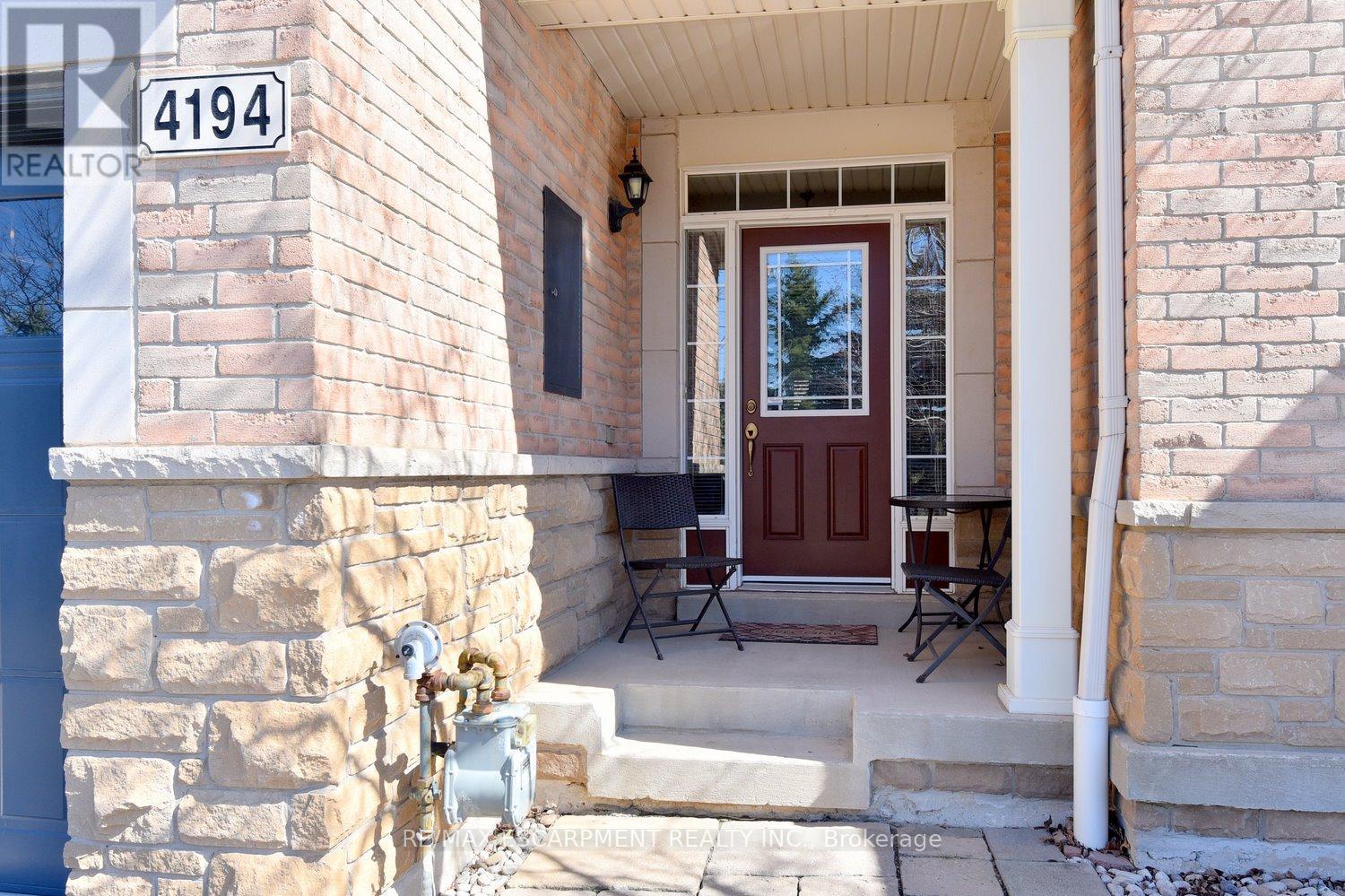 4194 Rawlins Common, Burlington, Ontario  L7M 0B5 - Photo 5 - W12173739