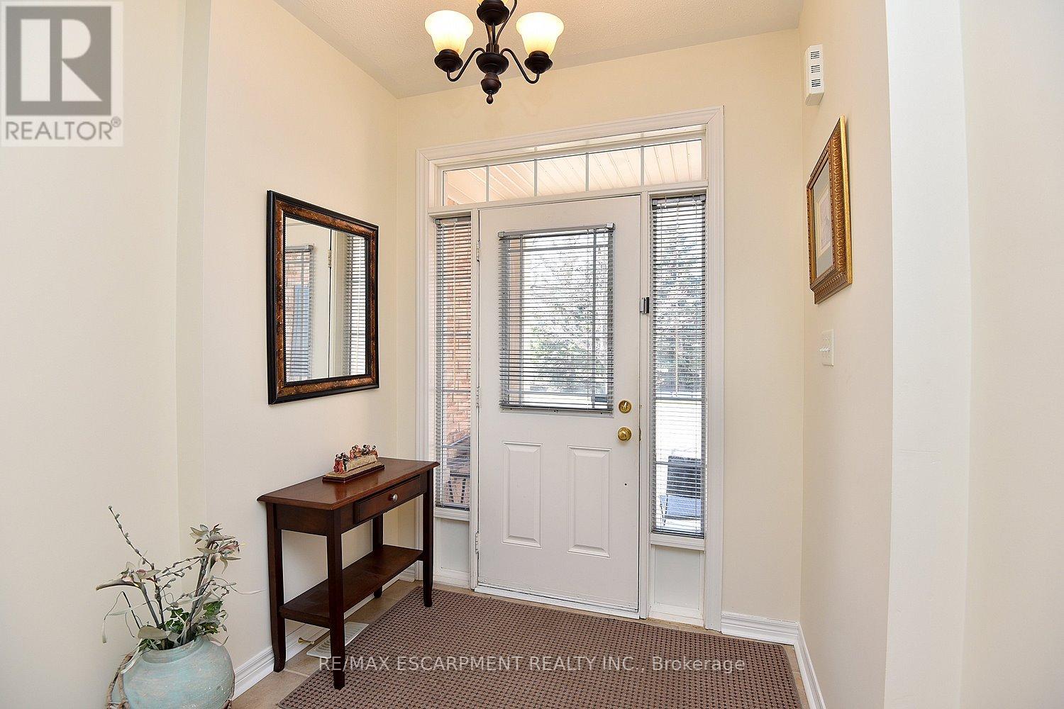 4194 Rawlins Common, Burlington, Ontario  L7M 0B5 - Photo 8 - W12173739