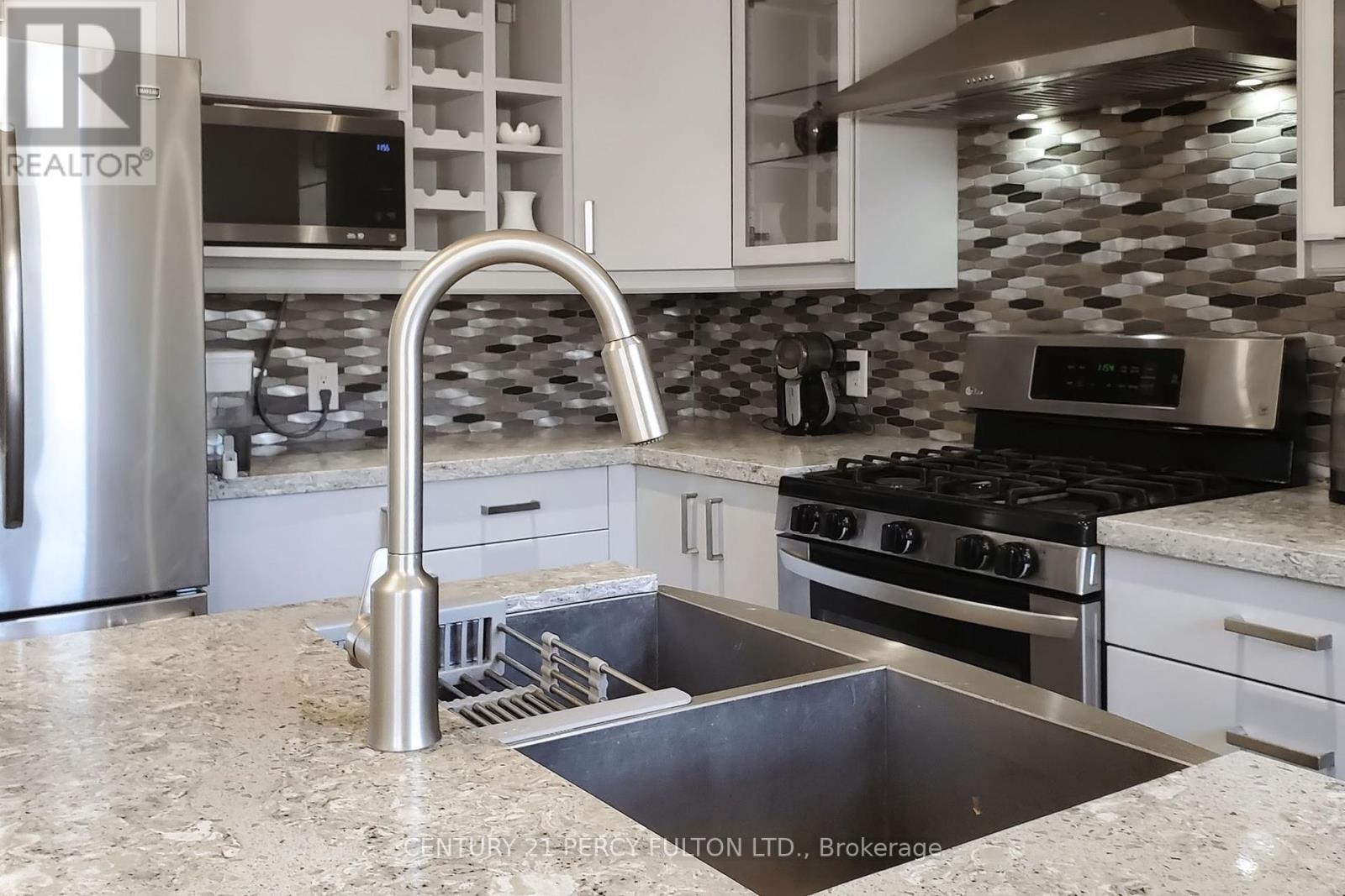 3489 New Street, Burlington, Ontario  L7N 1N5 - Photo 13 - W12173740