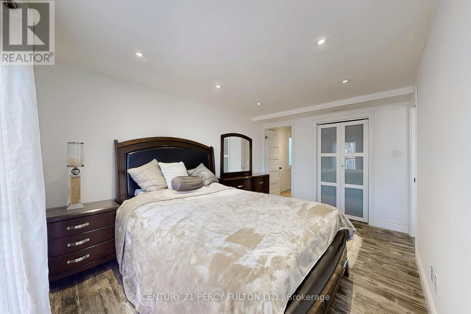 3489 New Street, Burlington, Ontario  L7N 1N5 - Photo 18 - W12173740